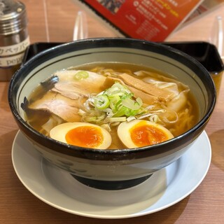 ワンタンメンの満月_0