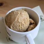 café paro paro - アイスクリーム（マンゴー）　648円