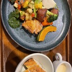 Fruits Bistro SABLIER - 本日のランチ　　チキンと野菜のロースト