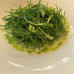 CYCLE by Mauro Colagreco - 蛸、ひじき、丘ひじき