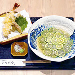 蕎麦処 いなたや - 夏のイチオシ★数量限定「大海老天ぷらとすだち蕎麦」2025年のすだち蕎麦は海老・茗荷・大葉の天ぷらとご一緒に♪…終了しました