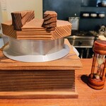 とんかつ 蒼樹 - 釜炊き白飯（蒸らし中）