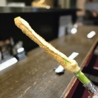 串カツとワイン 揚八 東急プラザ銀座店 - アスパラ1本揚げ