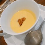 ビストロ アン ファミーユ - とうもろこしの冷製スープ