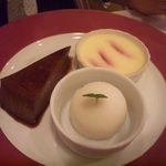 フォン・ド・タナハシ - 2014.9. デザート（妻の）　リクエストのクラフティはすもも♪