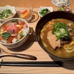 和飲屋 - バラちらし寿司と豚角煮のカレーうどん