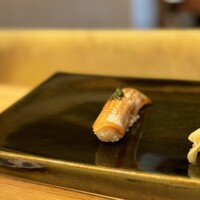 朧 - 琵琶マス。にぎりは細長い系です。