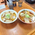 蔵美 - チャーシュー麺と大盛りラーメン