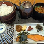 おひつ膳 田んぼ - 