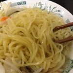 日高屋 - 麺のアップ