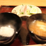 次は御飯、汁物、向附