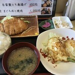 食事処 禅 - とんかつと目玉焼き定食（680円）