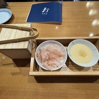 出汁しゃぶおばんざい おかか 東京 - 鰹節取り放題と茶碗蒸し