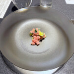 Japanese Soba Noodles 蔦 - 前菜の「牛ヒレ肉とキュウリの酒粕和え」