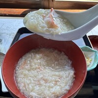 つば甚 - かに粥、レンゲ上げ