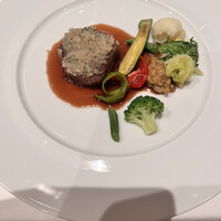 メゾン ポール・ボキューズ - お肉と野菜どちらもほんとにおいしい