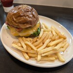 UNDER BURGER - 