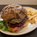 UNDER BURGER - 
