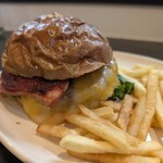 UNDER BURGER - 