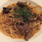 ワインレストラン ドミナス - 豚こめかみ肉のトマトパスタ