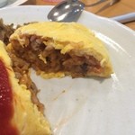 ルー・ド・メール - 卵の中は具たくさん。