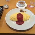 ルー・ド・メール - こうしてみると量は普通に見えますが、そこが広角レンズのマジック。