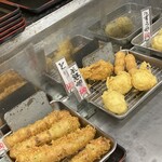手打うどん 三徳 - 残った揚げ物たち
