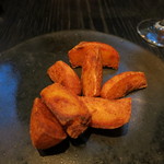 ラ・ボンヌターブル - 燻製にしたフレンチフライ