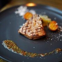 grigio la tavola - 