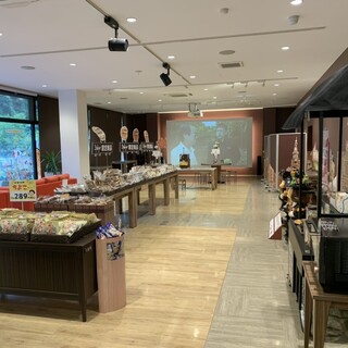 北のチョコレート工場ツードア_2