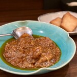 ドラゴン ショクドウ - エビチリ(揚げパン付き)