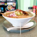 煮干結社 麺や 西絶豚 - デス煮干しの大盛り