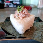 煮干結社 麺や 西絶豚 - 明太マヨチャーシューおにぎり