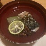 酒斎 伊とう - メナダと焼き椎茸と冬瓜のお椀