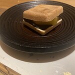 酒斎 伊とう - パイナップルとこし餡の最中