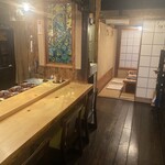 酒斎 伊とう - カウンターと調理場