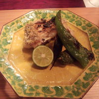 天現寺小野 - 鱗と身の食感のコントラストが見事