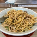 らーめん やまちゃん イッちゃん店 - 混ぜると、汁の感じはありません。