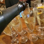 フルムーン - お誕生日会の様子