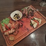 シュラスコ 肉寿司食べ放題 夜景肉バル サルーテジャポン 渋谷店 - 