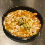 鉄板焼きお好み焼き いずみ - セロリとトマトのチキンチーズ焼き