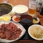 洙苑 - 焼肉定食　肉大盛り1380円