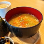 おにぎりカフェ よってこ米！！ - 豚汁