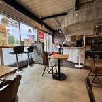 おにぎりカフェ よってこ米！！ - 店内