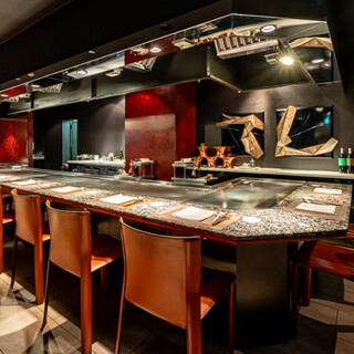 記念日やデート◎間接照明の光が心地よい、上質な雰囲気