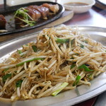 ステーキハウス 楽園 - 野菜炒め