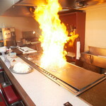 ステーキハウス 楽園 - ファイヤー！