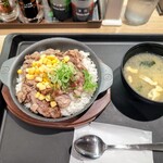 松屋 - 鉄皿牛肉バターライス