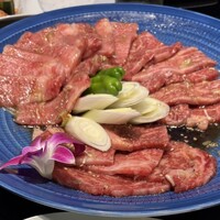 游玄亭 新宿 - カルビ三点盛