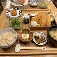 割烹ダイニング波里 - 